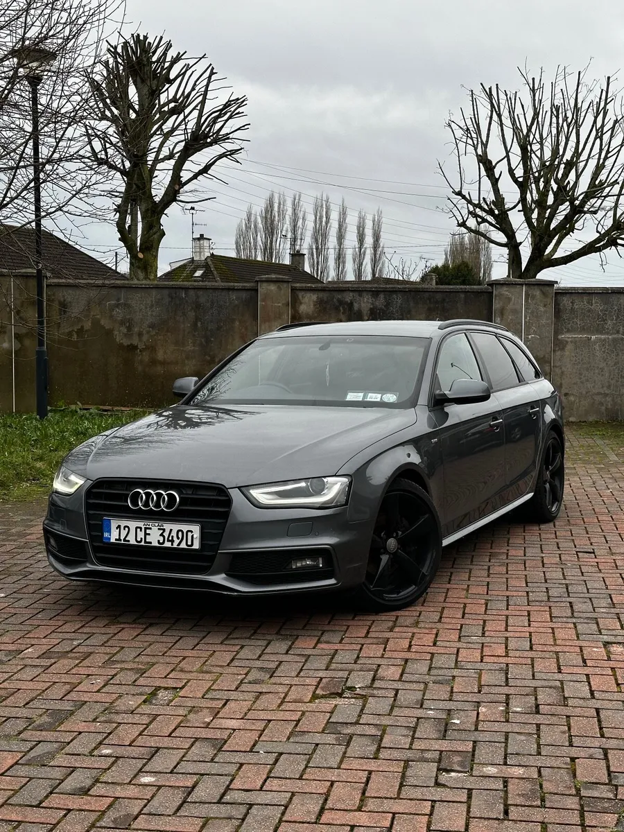 Audi A4 2012 - Image 1