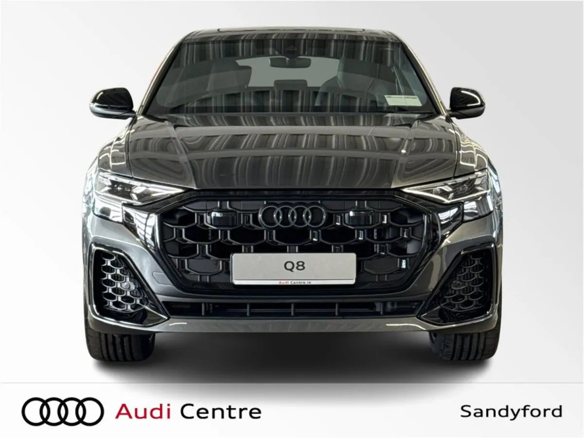 Audi Q8 SUV Competition TFSI e quattro 360 kW tipt - Image 6