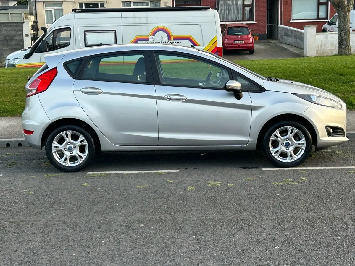 2014 FORD FIESTA 1.0 LITRE PETROL ⛽️ NCT 2/27 TAX - Image 2