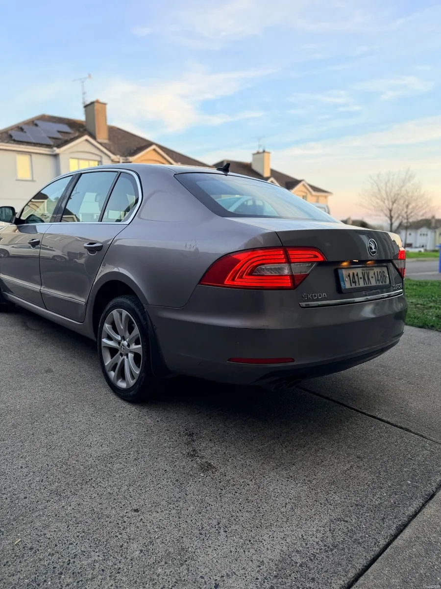 Skoda Superb 2.0TDI - Image 4