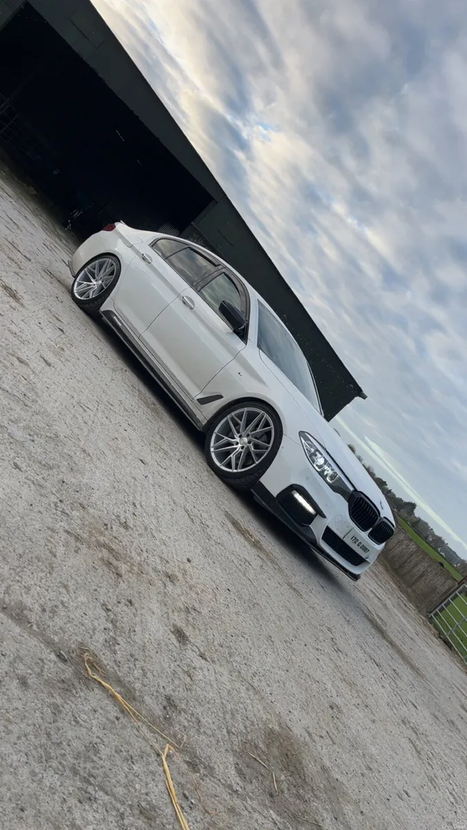BMW 5 series G30 - Image 1