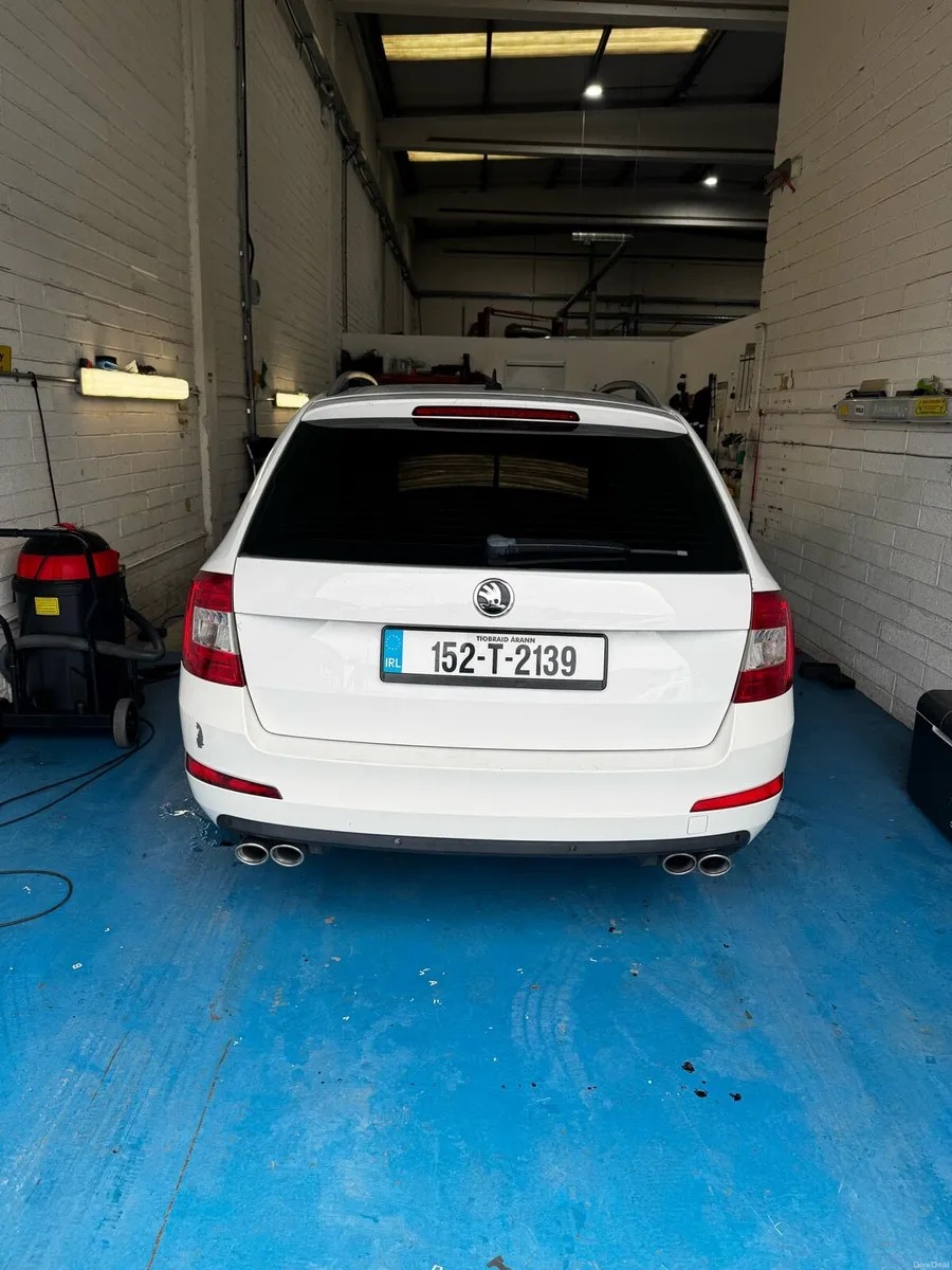 2015 Skoda Octavia estate - Image 4