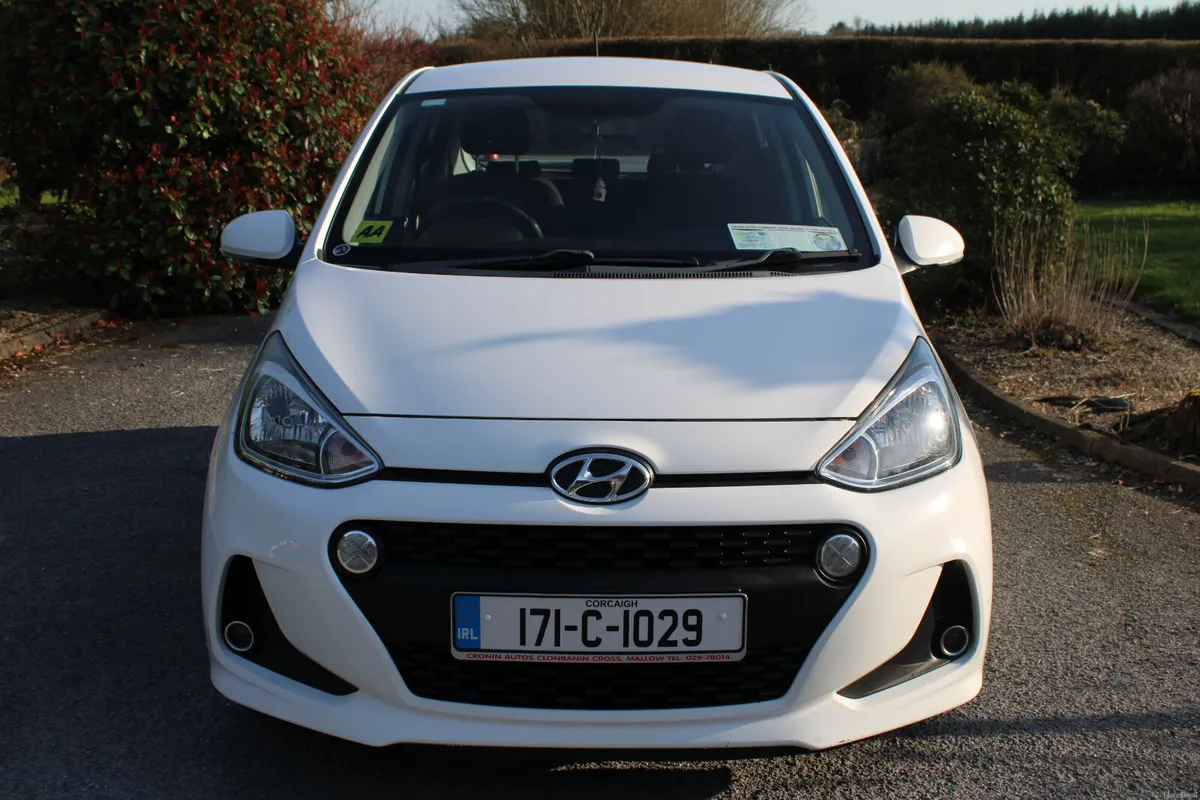 2017 HYUNDAI i10 DELUXE 1.0 5dr. - Image 2