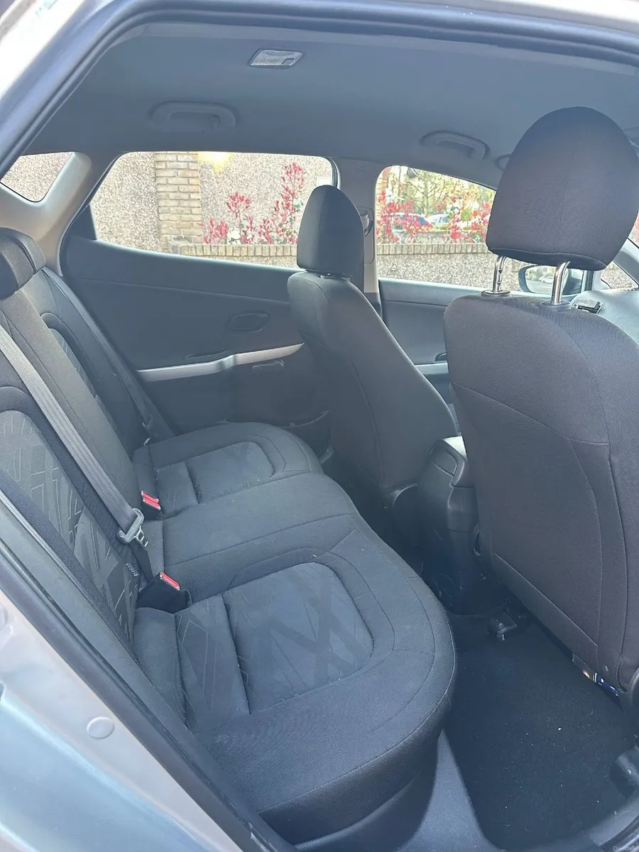 Kia Ceed 2013 - Image 4