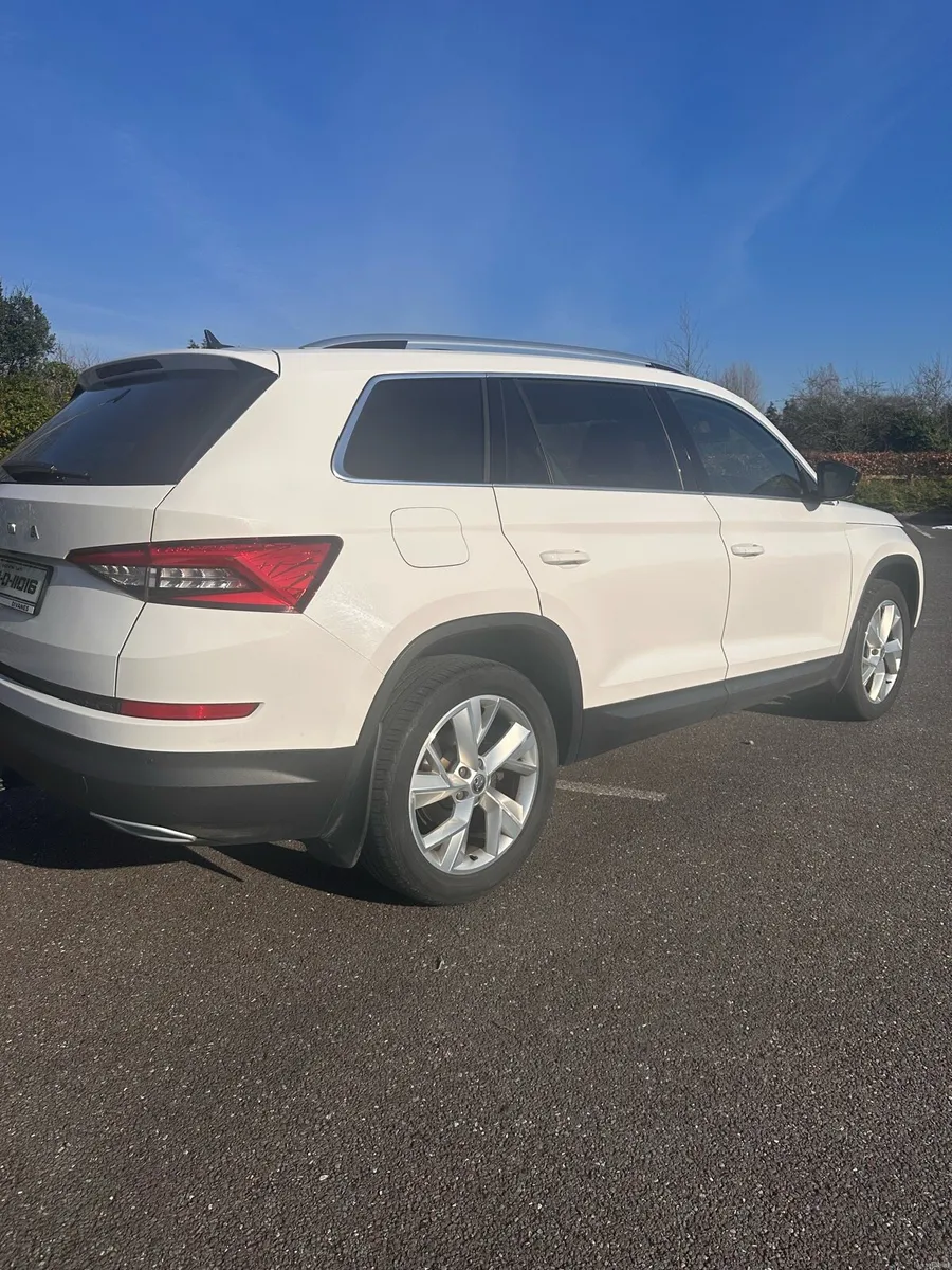 Kodiaq 2.0 TDI 150HP DSG 7 seater with sunroof - Image 5