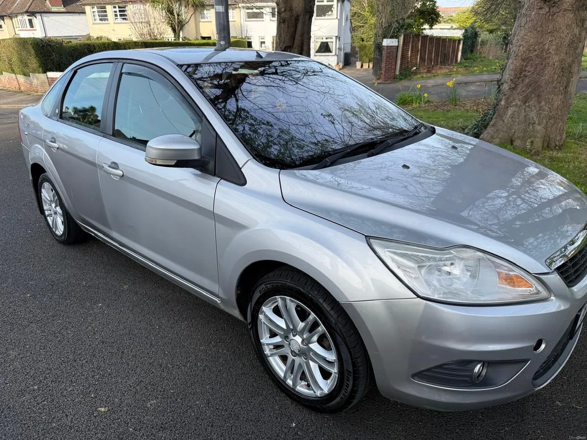 Ford Focus Ghia AUTO - Image 3