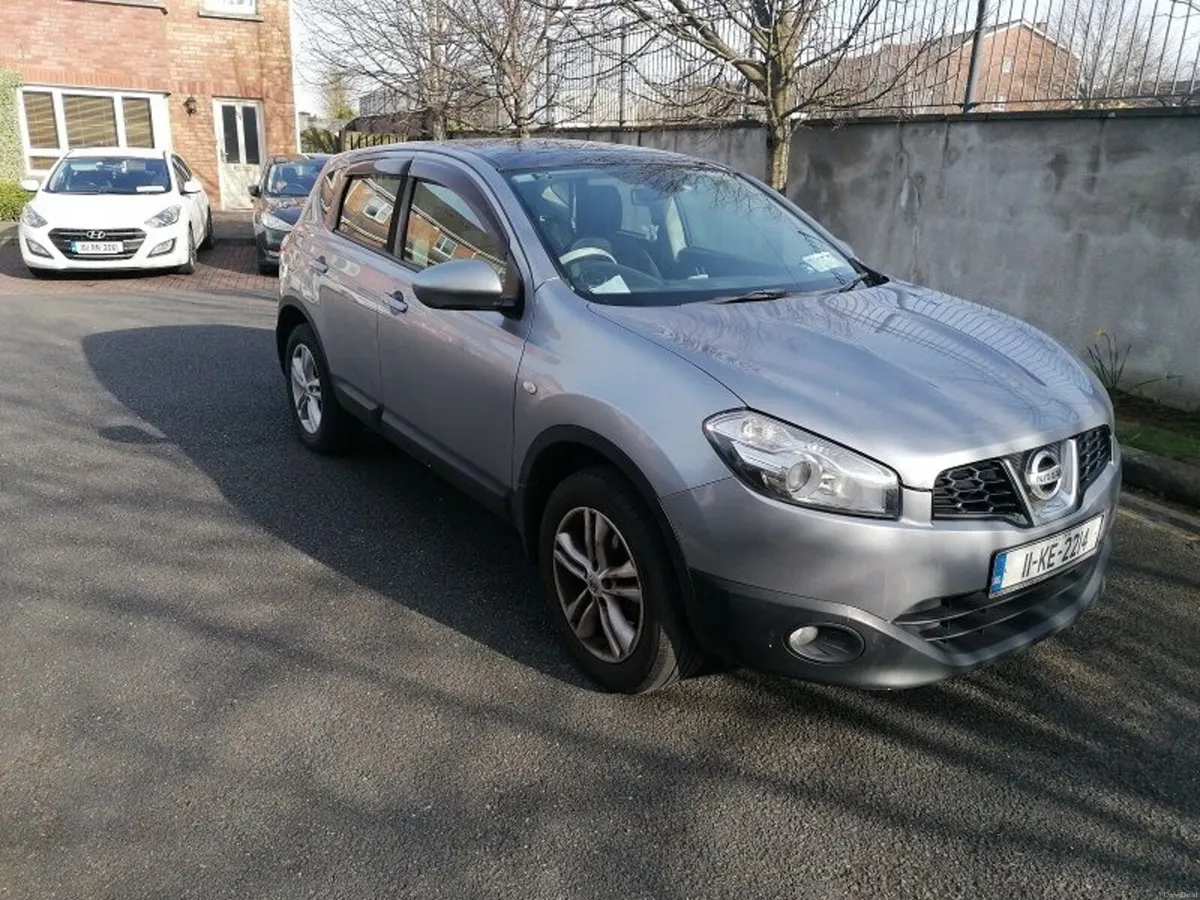 Nissan Qashqai low mileage, petrol, TAX 06/26 - Image 1