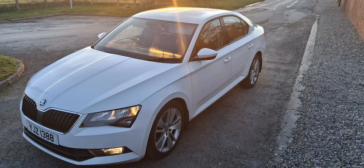 2016 skoda superb - Image 1