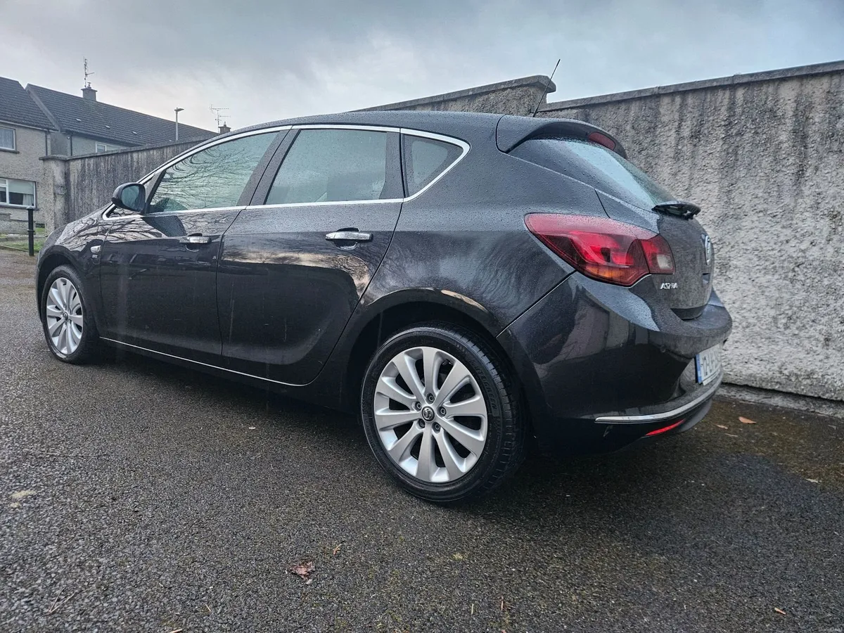Vauxhall Astra 2012 - Image 4