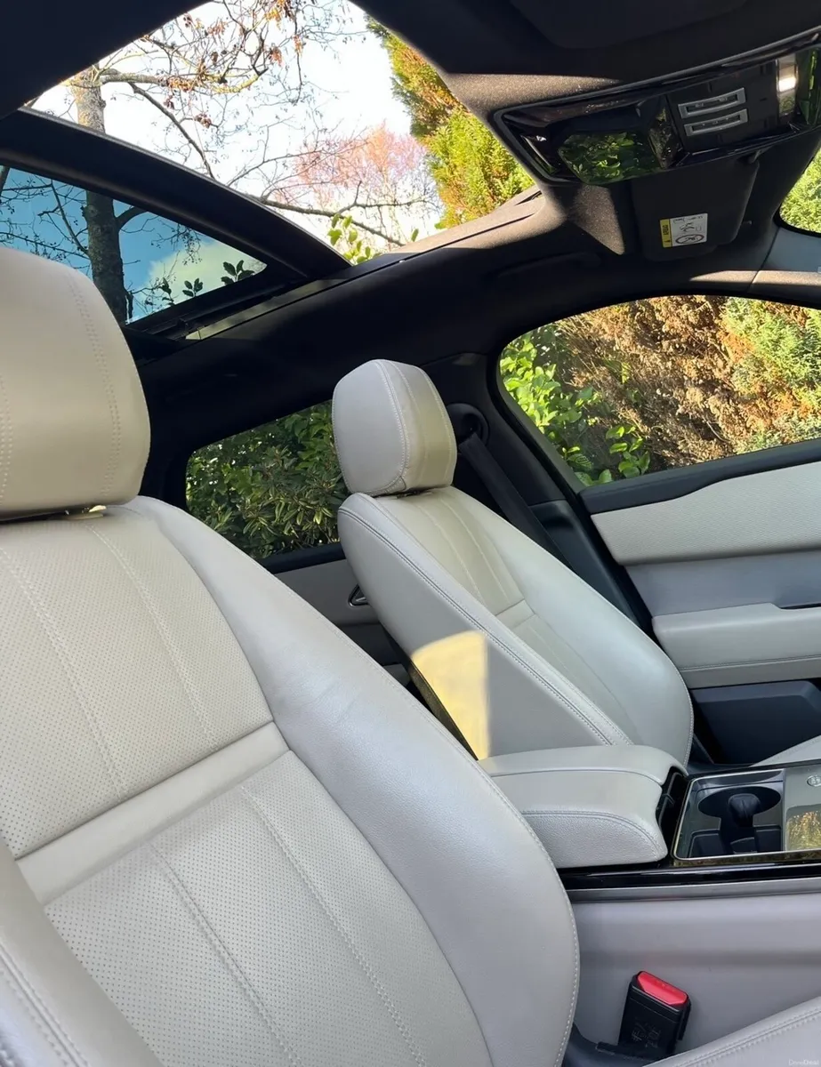 Land Rover Range Rover Velar 2018 R-Dynamic - Image 4