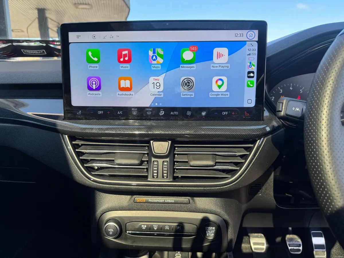 FORD FOCUS ST LINE GLASS ROOF HIGH SPEC - Image 6