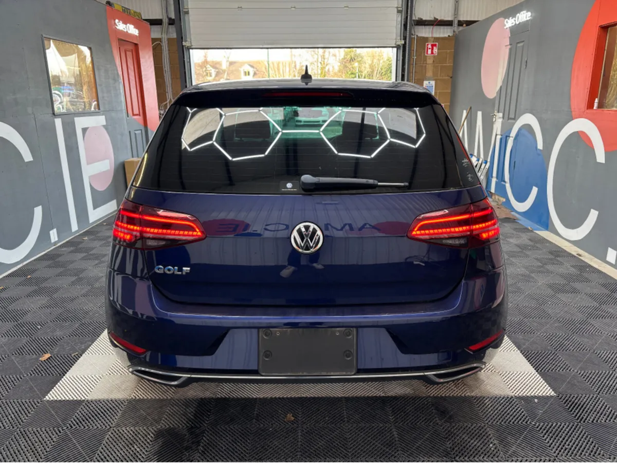 Volkswagen Golf Highline - Heated Leather Seats - - Image 3