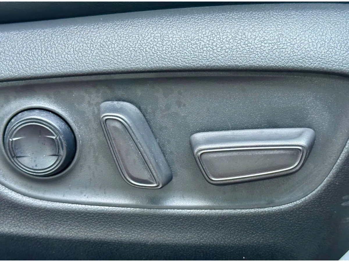 Toyota RAV4 RAV4 HYBRID SOL 4DR AUTO MY21 - Image 4