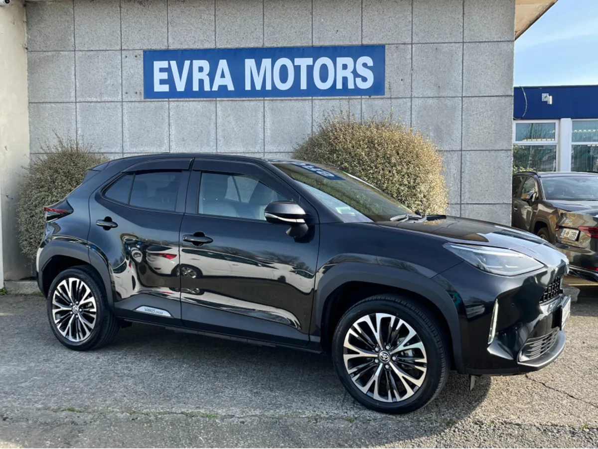 Toyota Yaris Cross Z HYBRID AUTOMATIC 1.5 PETROL / - Image 3