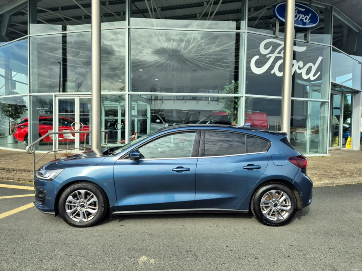 Ford Focus TITANIUM 5DR 1.5 TD 115 A8 - Image 2