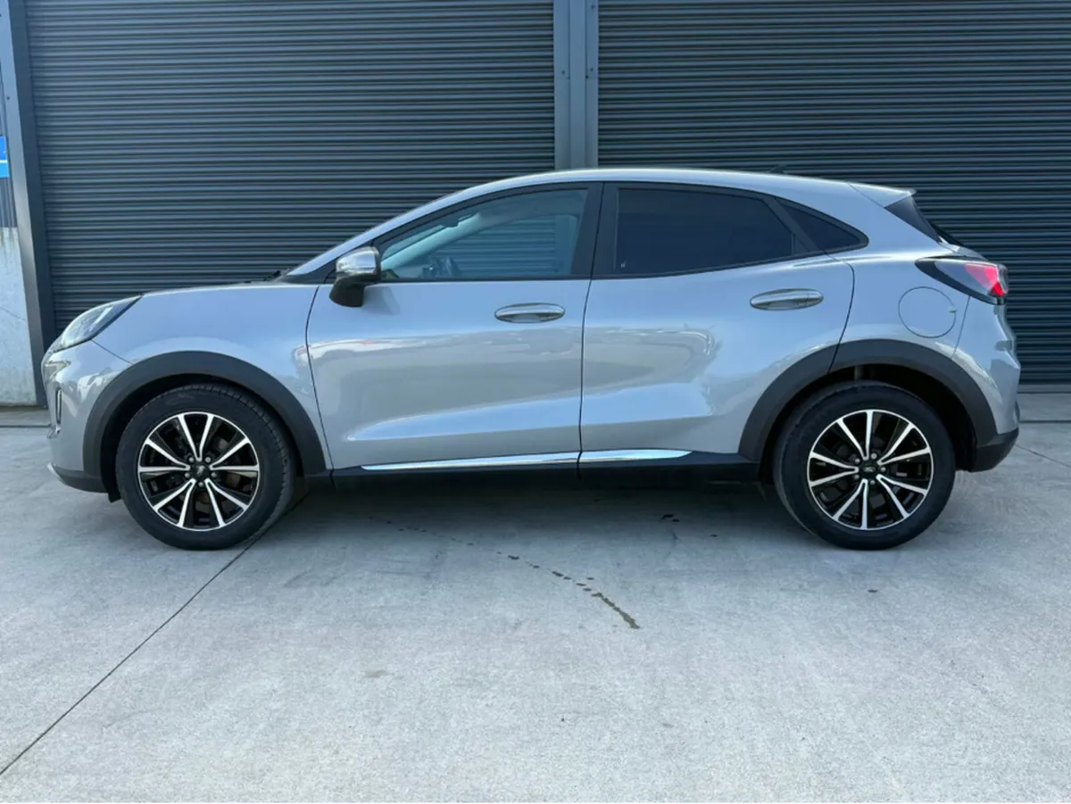 Ford Puma TITANIUM 1.5 TD 120 S6.2 M6 4DR - Image 4