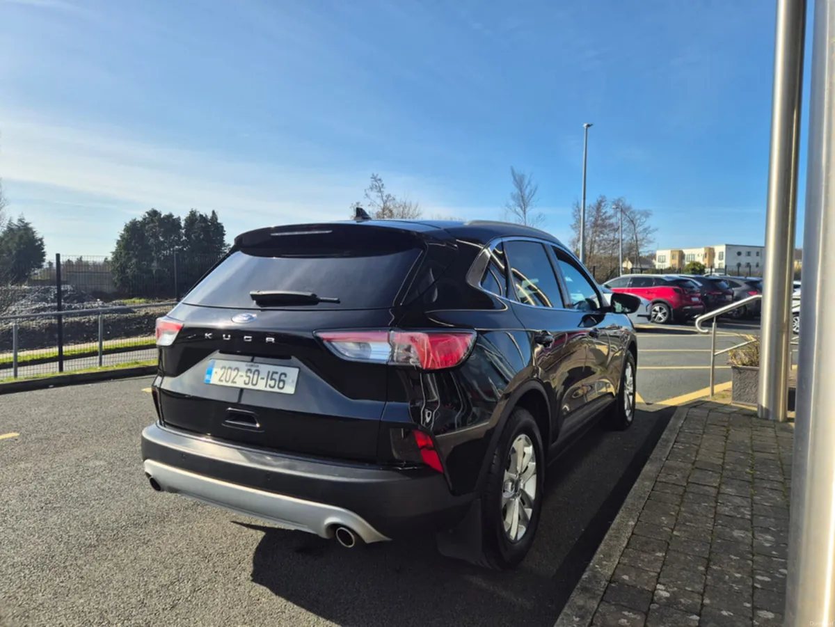 Ford Kuga TITANIUM 5DR 1.5TD 120PS - Image 4
