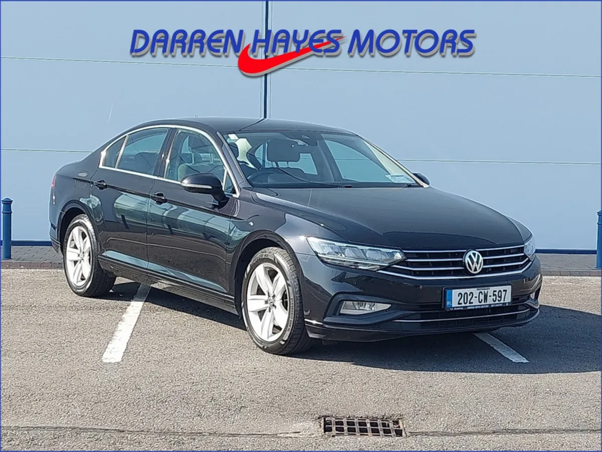 Volkswagen Passat 2.0 TDI SE NAV 150PS 4DR - Image 1