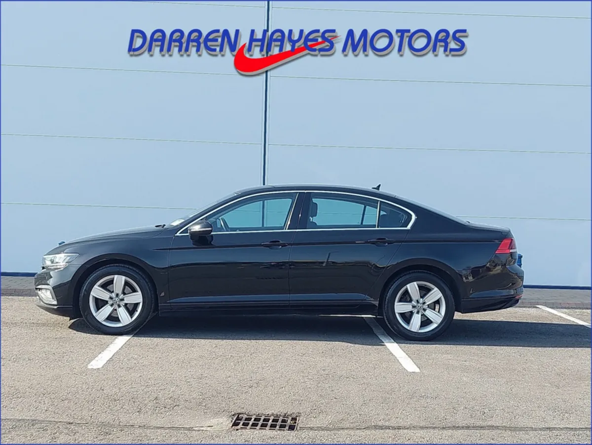 Volkswagen Passat 2.0 TDI SE NAV 150PS 4DR - Image 4