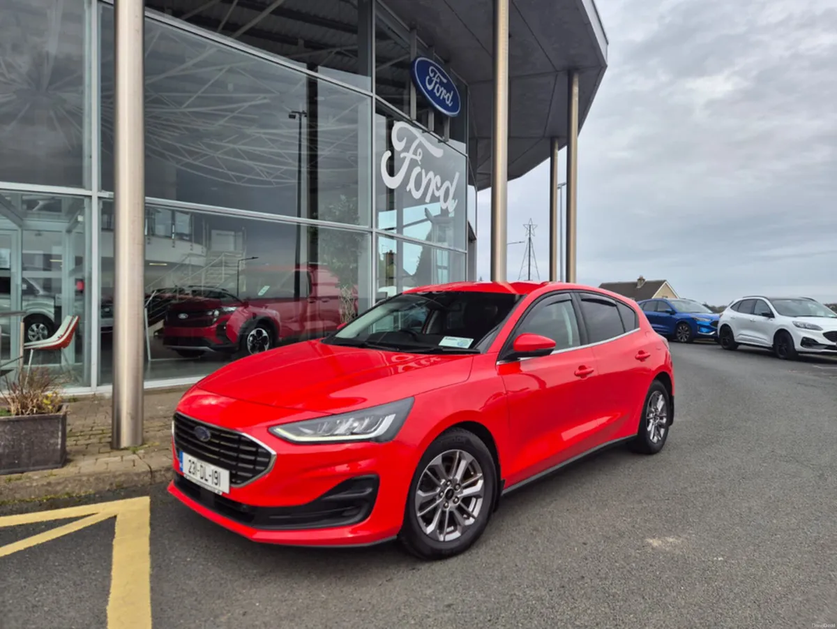 Ford Focus TITANIUM 5DR 1.5TD 120PS AUTO - Image 1