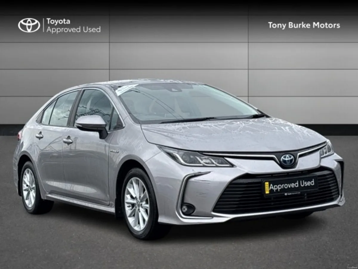 Toyota Corolla Saloon - Luna Edition - 1.8 Hybrid - Image 1