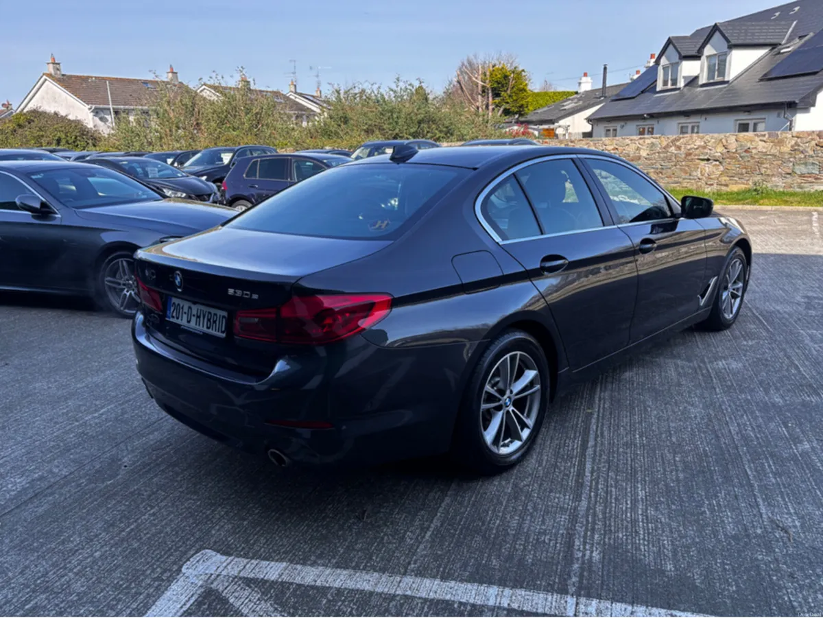 BMW 5-Series 530E SE AUTO - Image 4
