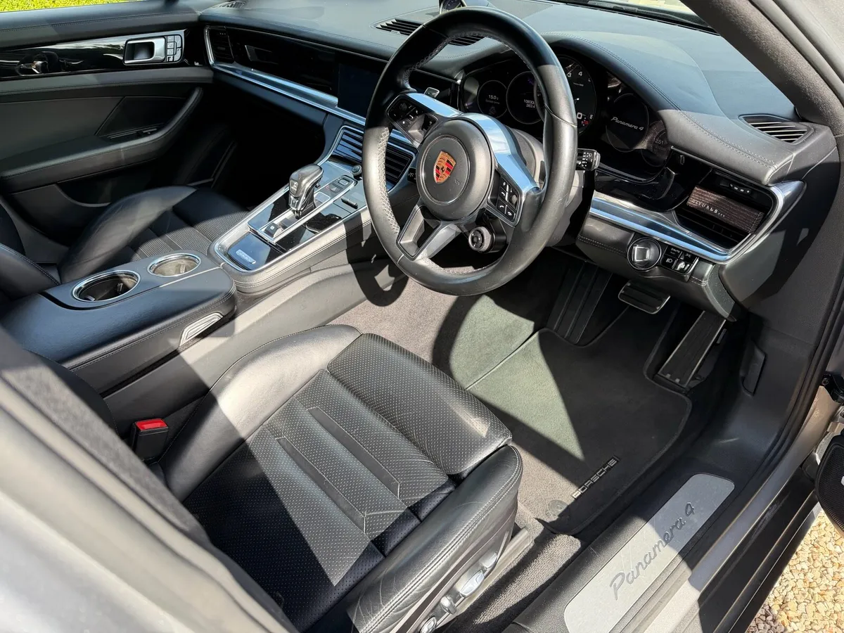 Porsche Panamera 4 E Hybrid Sport Turismo 4WD - Image 4