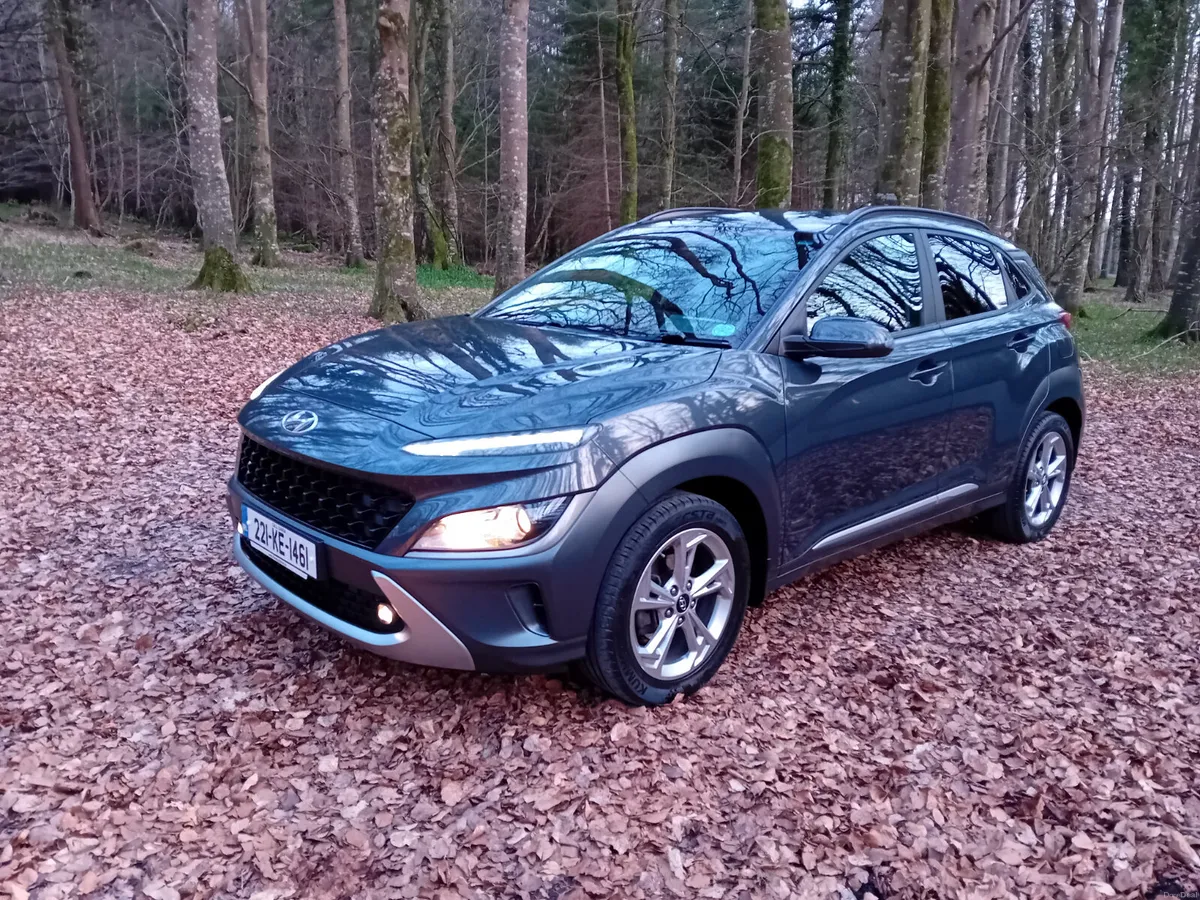 HYUNDAI  KONA 1.0T 6 SPEED  SUV EXECUTIVE - Image 1