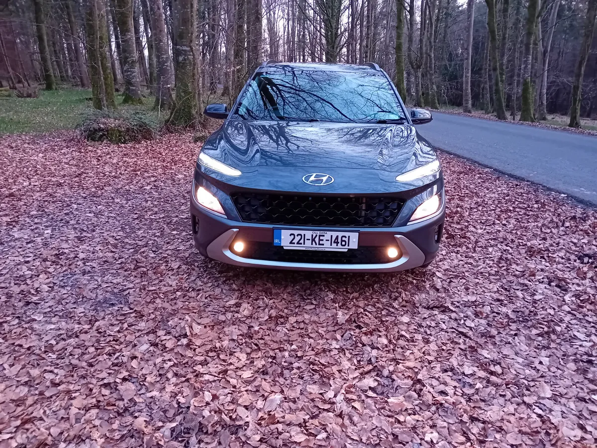 HYUNDAI  KONA 1.0T 6 SPEED  SUV EXECUTIVE - Image 2
