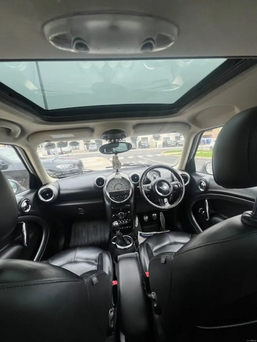 Mini Countryman 2011 ALL4 – leather- heated seats - Image 3