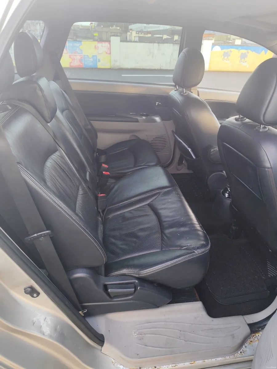 Mitsubishi Grandis 2009 - Image 3