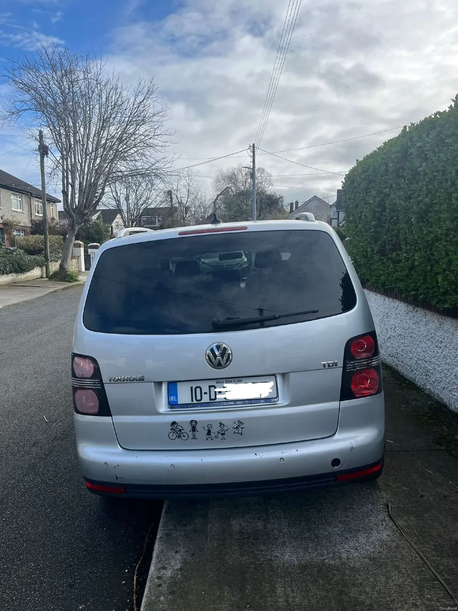 Volkswagen Touran 2010 - Image 3