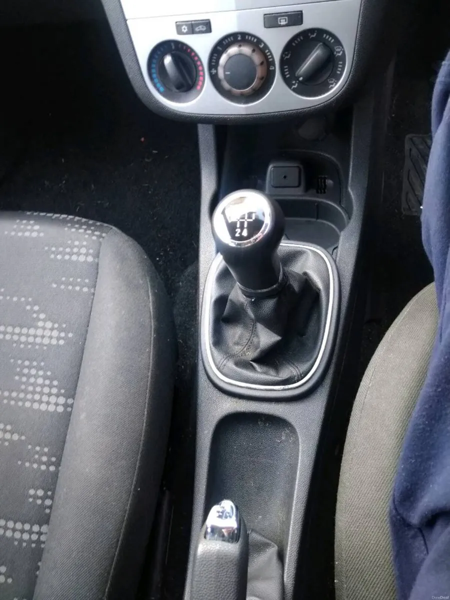 Vauxhall corsa car 1.2 petrol - Image 1