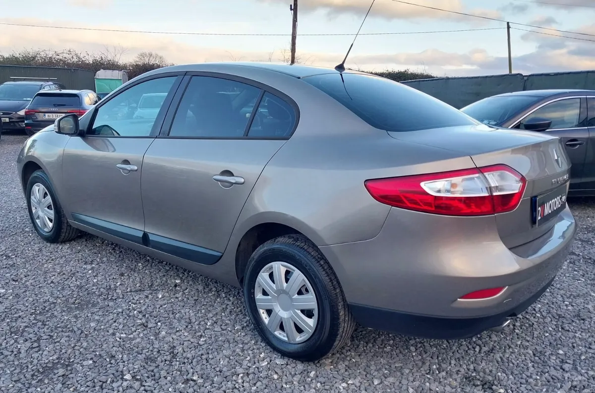 🔵 Renault Fluence DYNAMIQUE 1.5 DCI 4DR - Image 3