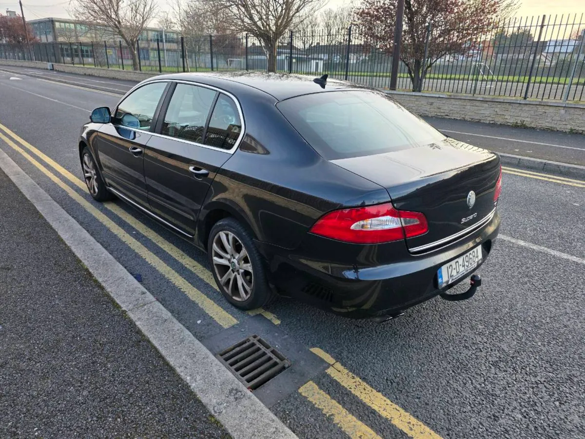 Skoda Superb 2.0 TDI Elegance - Image 3