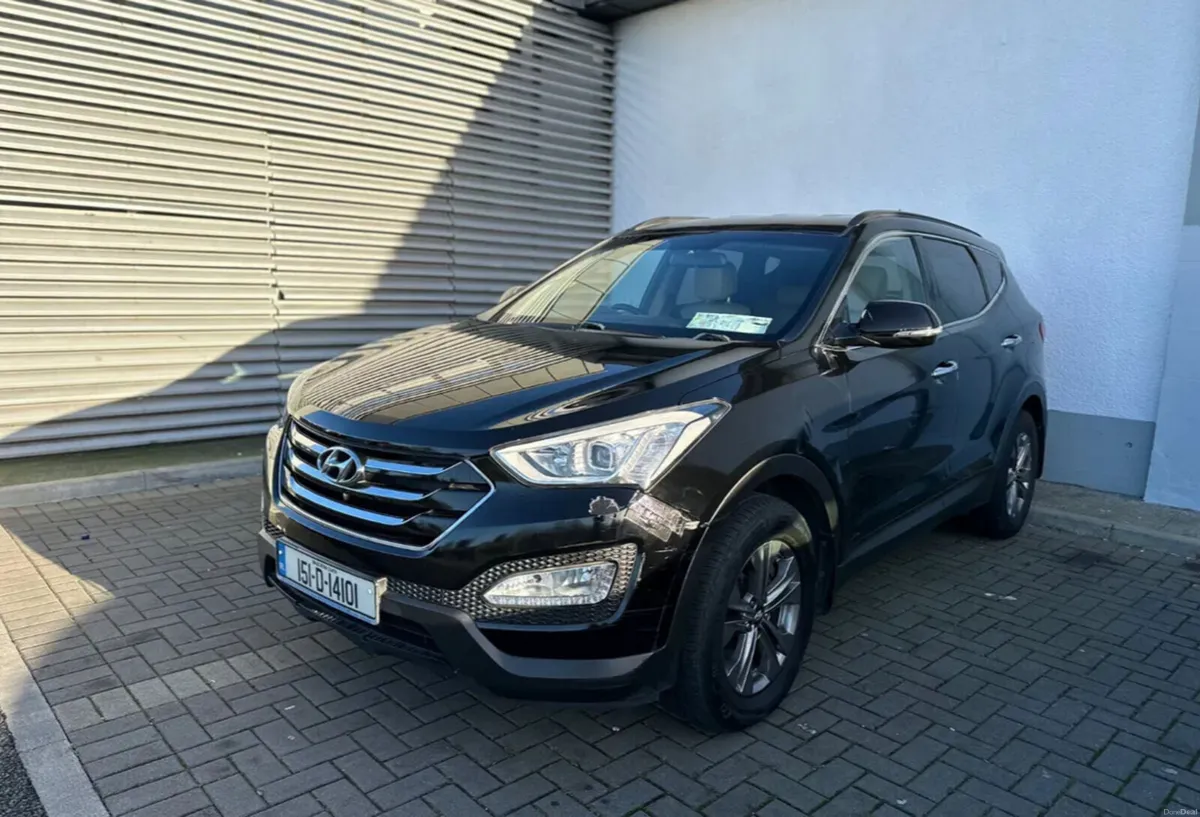 Hyundai Santa Fe 2015 - Image 2