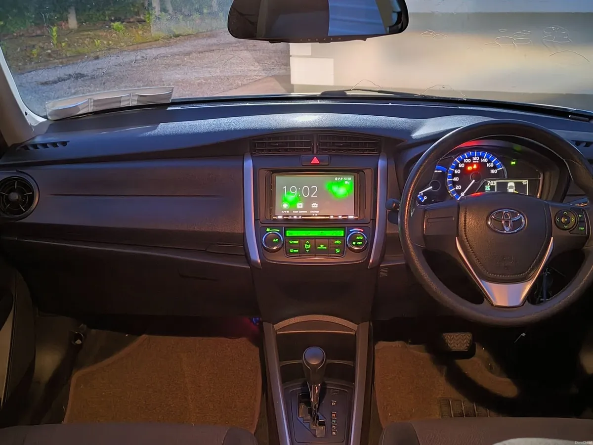 Toyota Corolla 2015 - Image 3