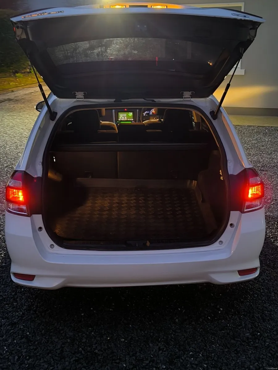 Toyota Corolla 2015 - Image 4