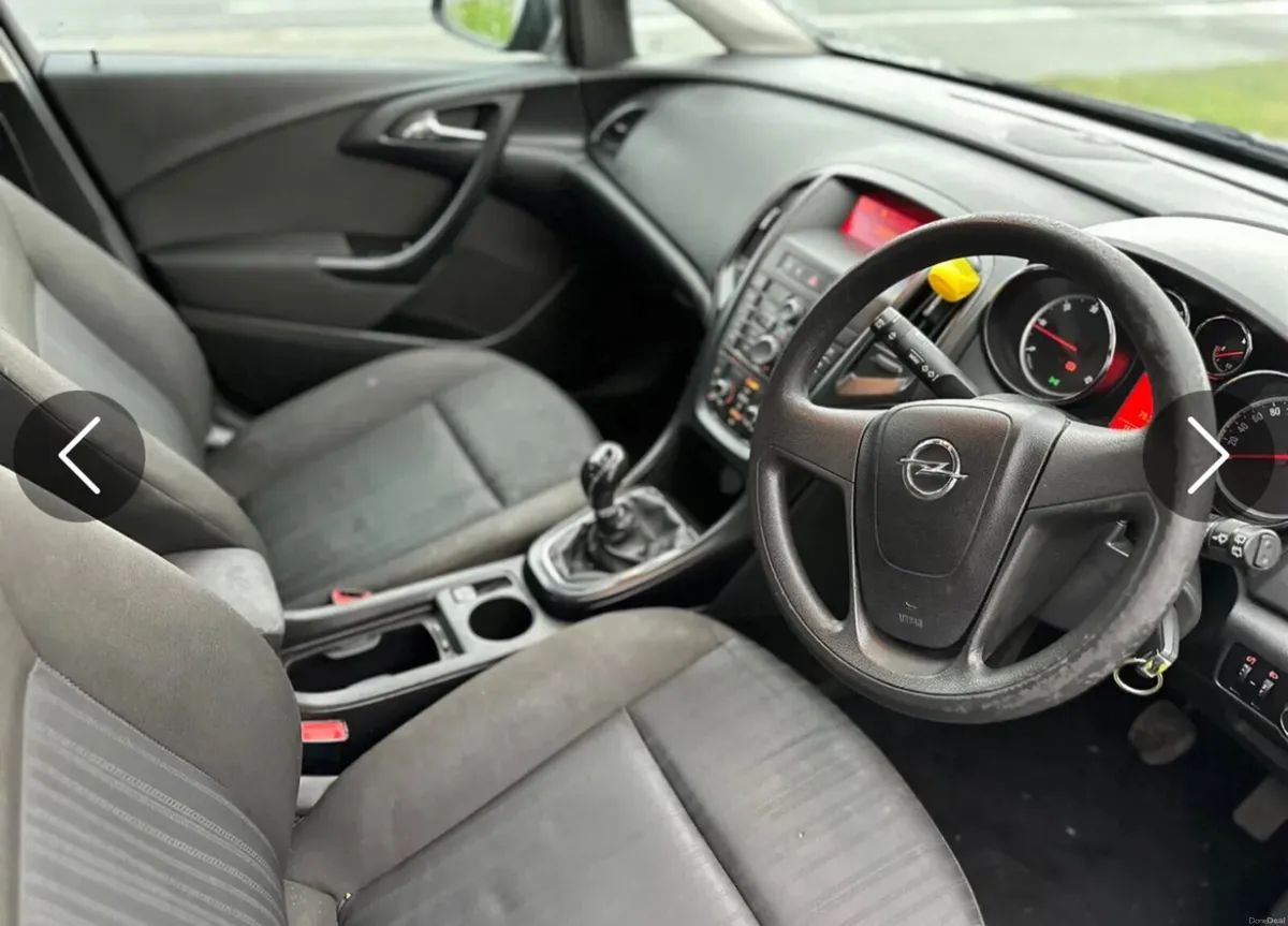 Opel Astra 2011 nct 06/26 - Image 4