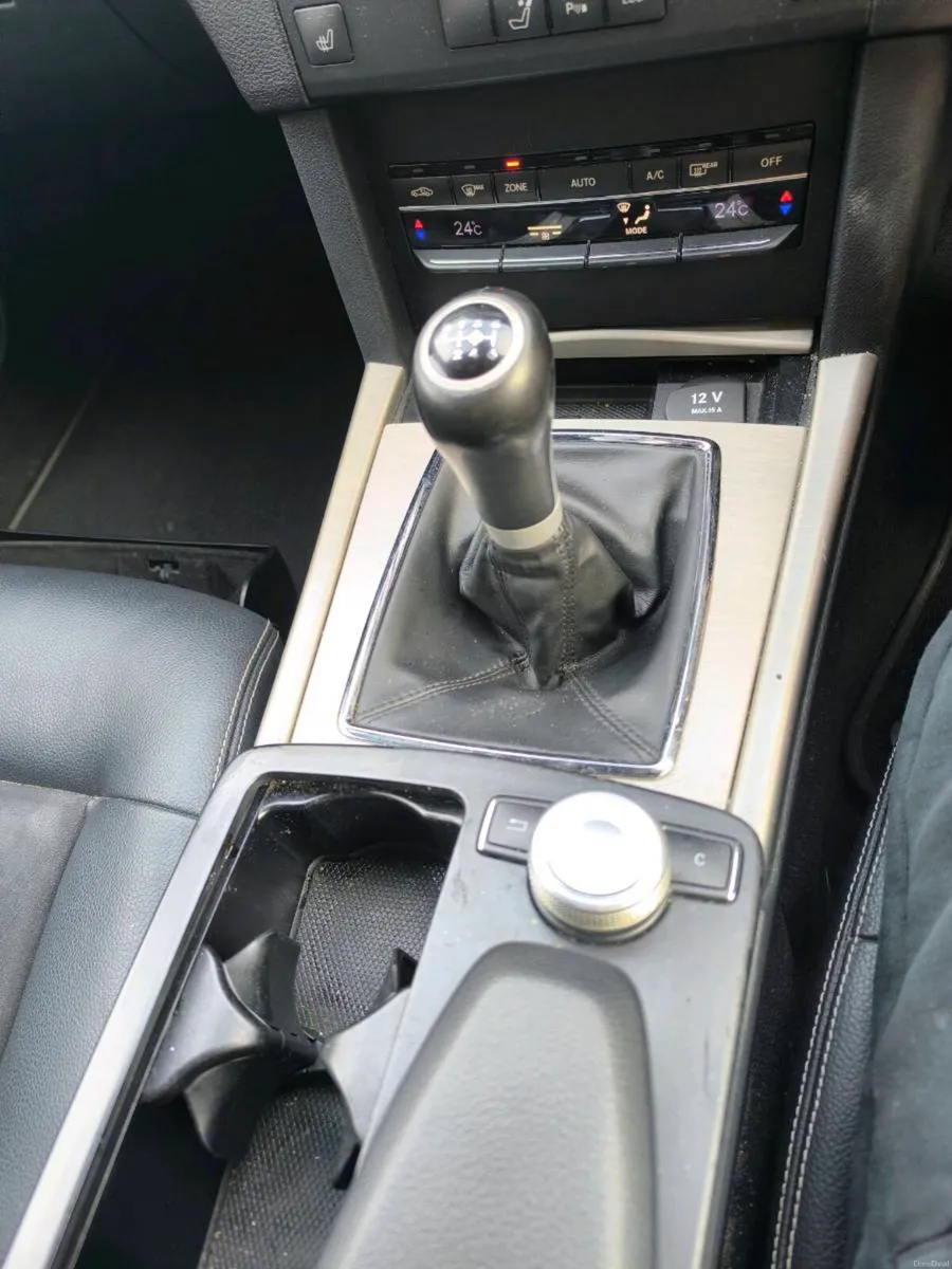 Mercedes Benz E 200 Cgi - Image 2