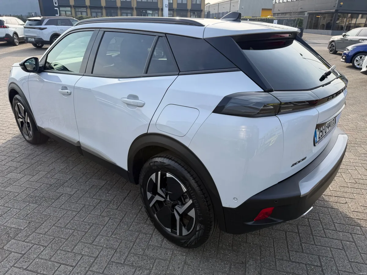 2025Peugeot 2008 Allure Hybrid - Image 6