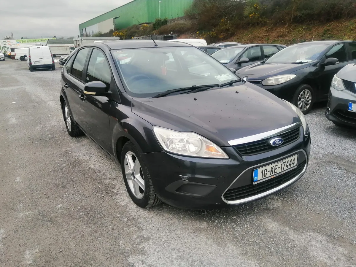 Ford Focus 2010 - Image 1