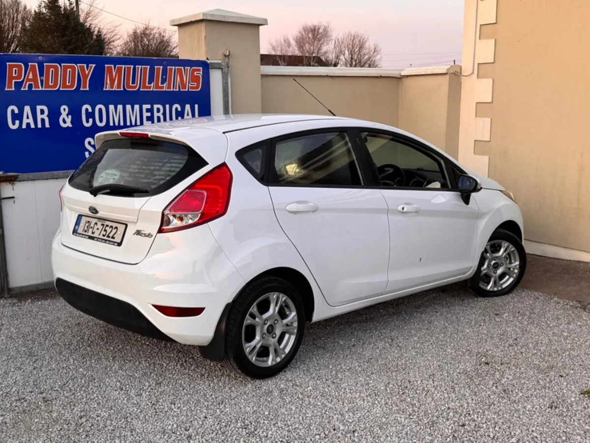 Ford Fiesta ZETEC 1.25 60PS M5 4DR MCA - Image 4