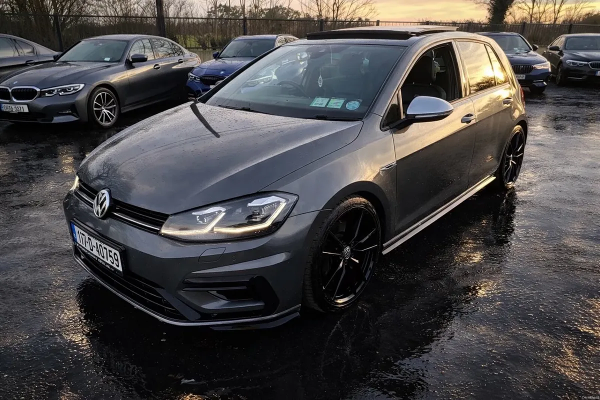 17 VW GOLF R 300 DSG MASSIVE SPECIFICATION - Image 2