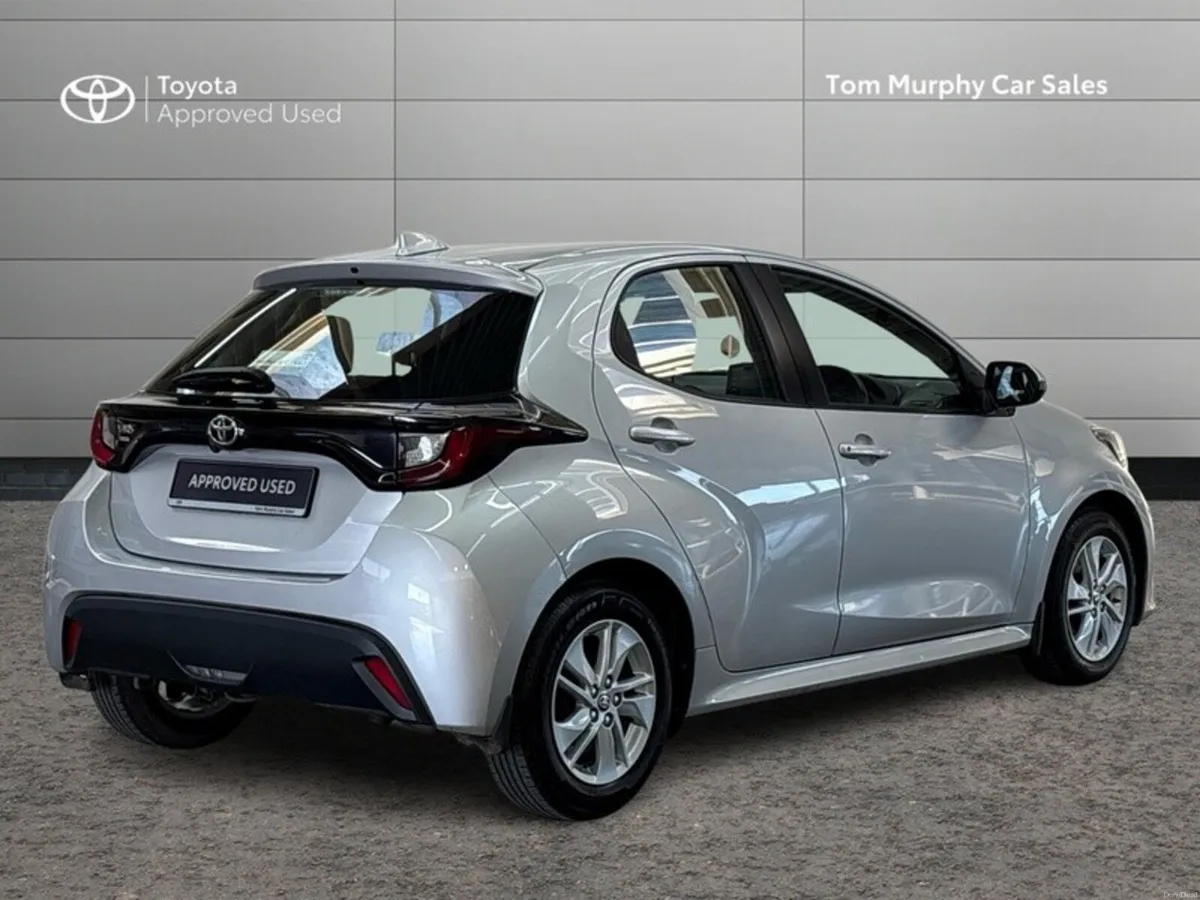 Toyota Yaris YARIS 1.0 LUNA MANUAL - Image 2