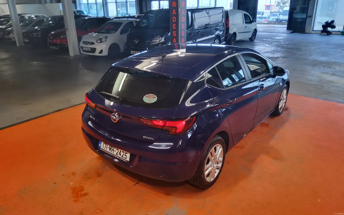 Opel Astra 2017 - Image 3