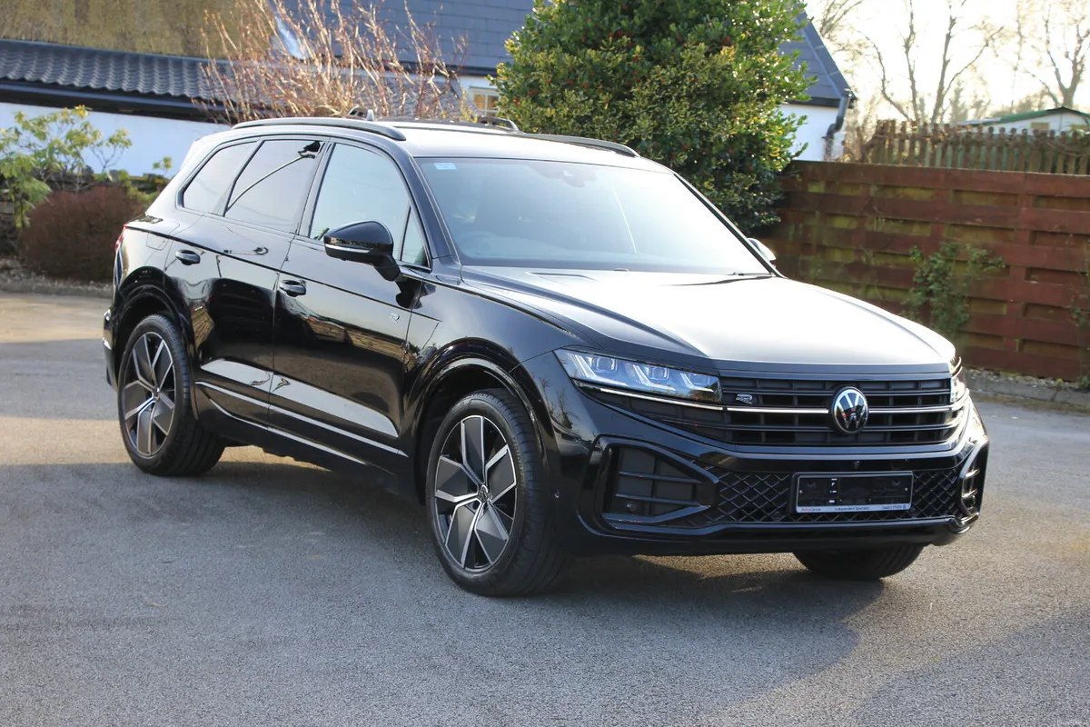 Touareg R Line Black Edition 286 Bhp 2 Seat - Image 1