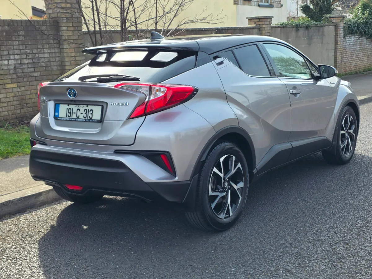 Toyota C-HR Hybrid Luna Sport 4DR Auto - Image 3