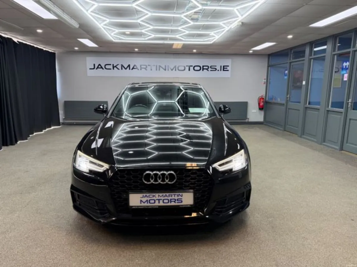 Audi A4 S Line Black Edition 2.0 TDI - Image 2