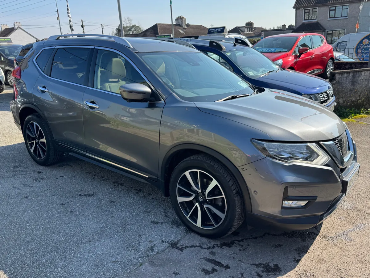 Nissan X-Trail, 72000 kms 7 seater - Image 2